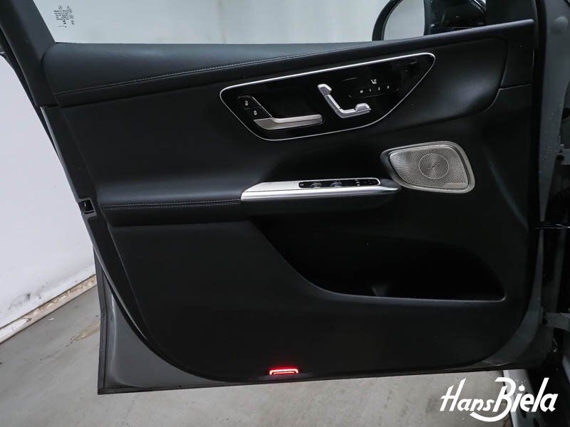 Mercedes-Benz GLC 300 2025 г. Серый, пробег 20440 км