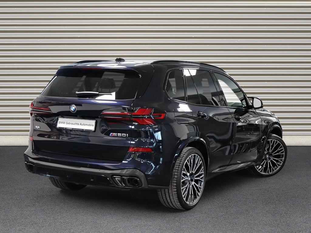 BMW X5 M60 2024 г. Чёрный, пробег 19242 км