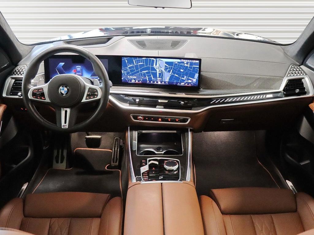 BMW X5 M60 2024 г. Чёрный, пробег 19242 км
