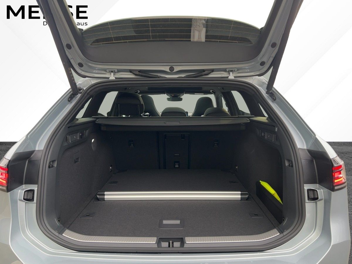 Volkswagen Passat 2025 г. Чёрный, пробег 29900 км