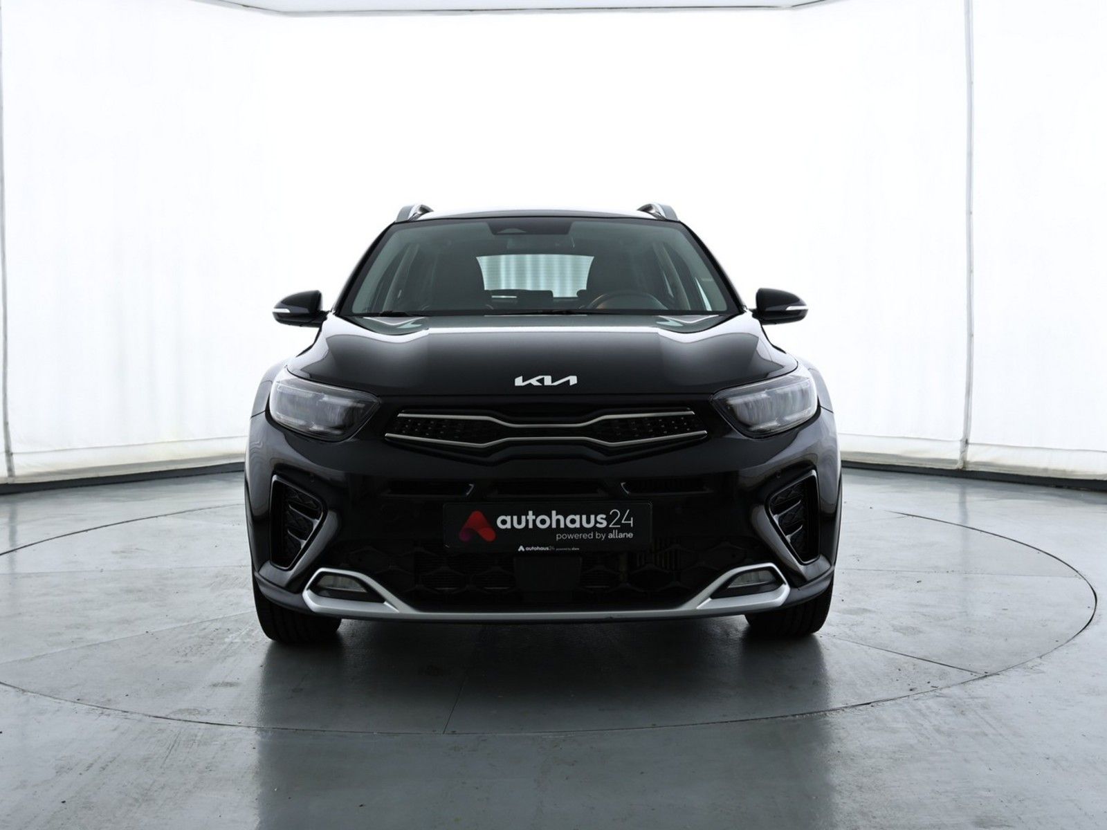 Kia Stonic 2023 г. Чёрный, пробег 58574 км