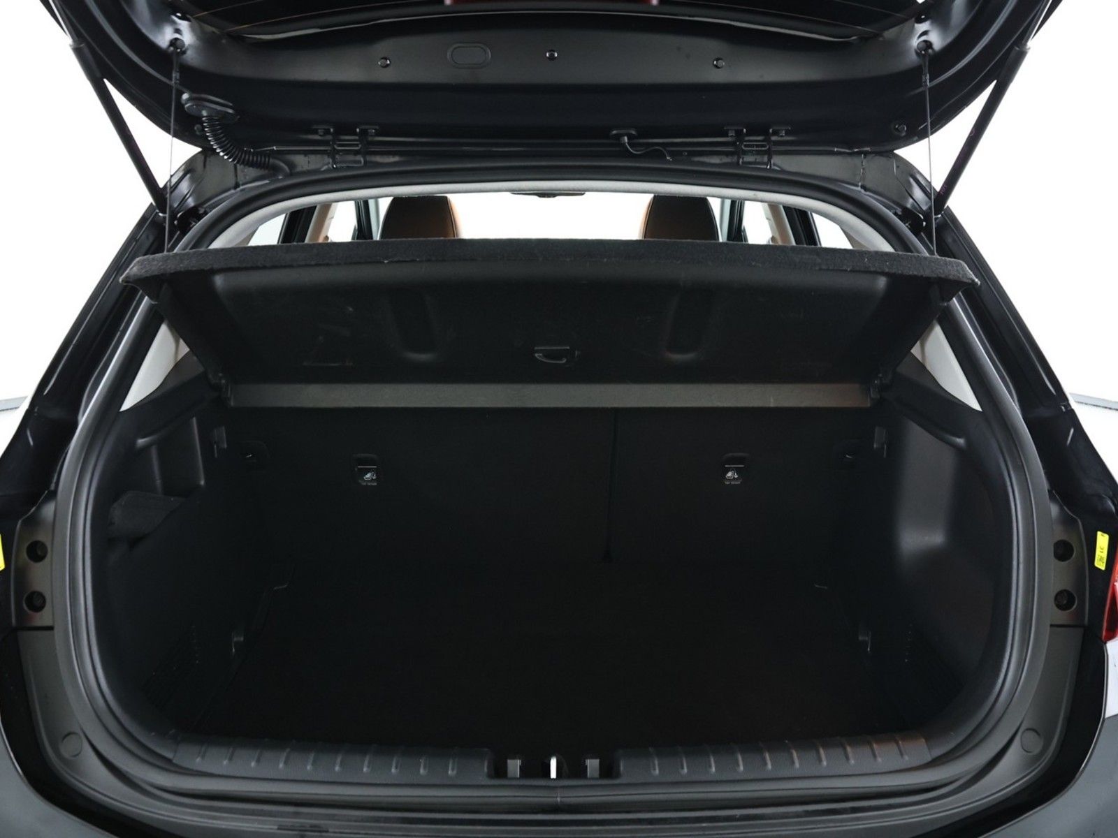 Kia Stonic 2023 г. Чёрный, пробег 58574 км
