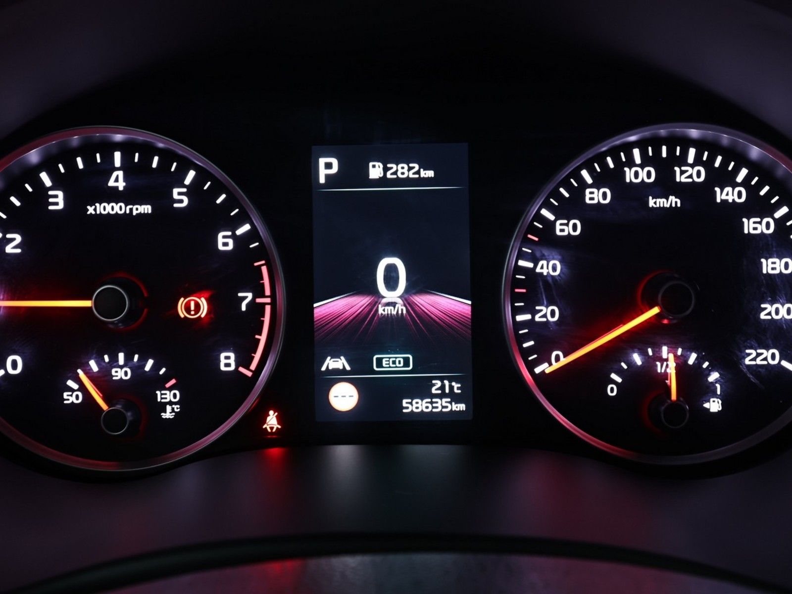 Kia Stonic 2023 г. Чёрный, пробег 58574 км