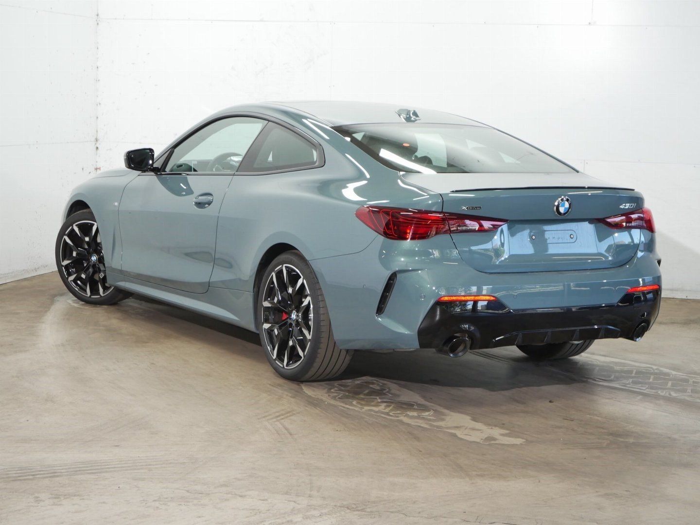 BMW 430 2025 г. Зелёный, пробег 8600 км