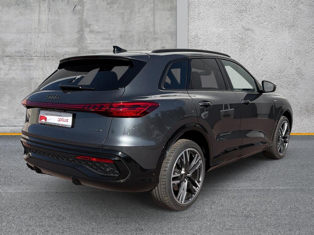 Audi Q5 2025 г. Серый, пробег 12585 км