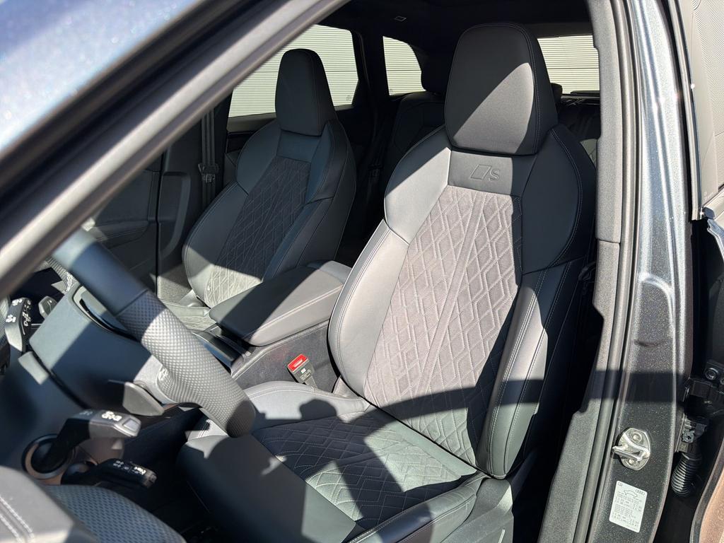 Audi Q5 2025 г. Серый, пробег 12585 км