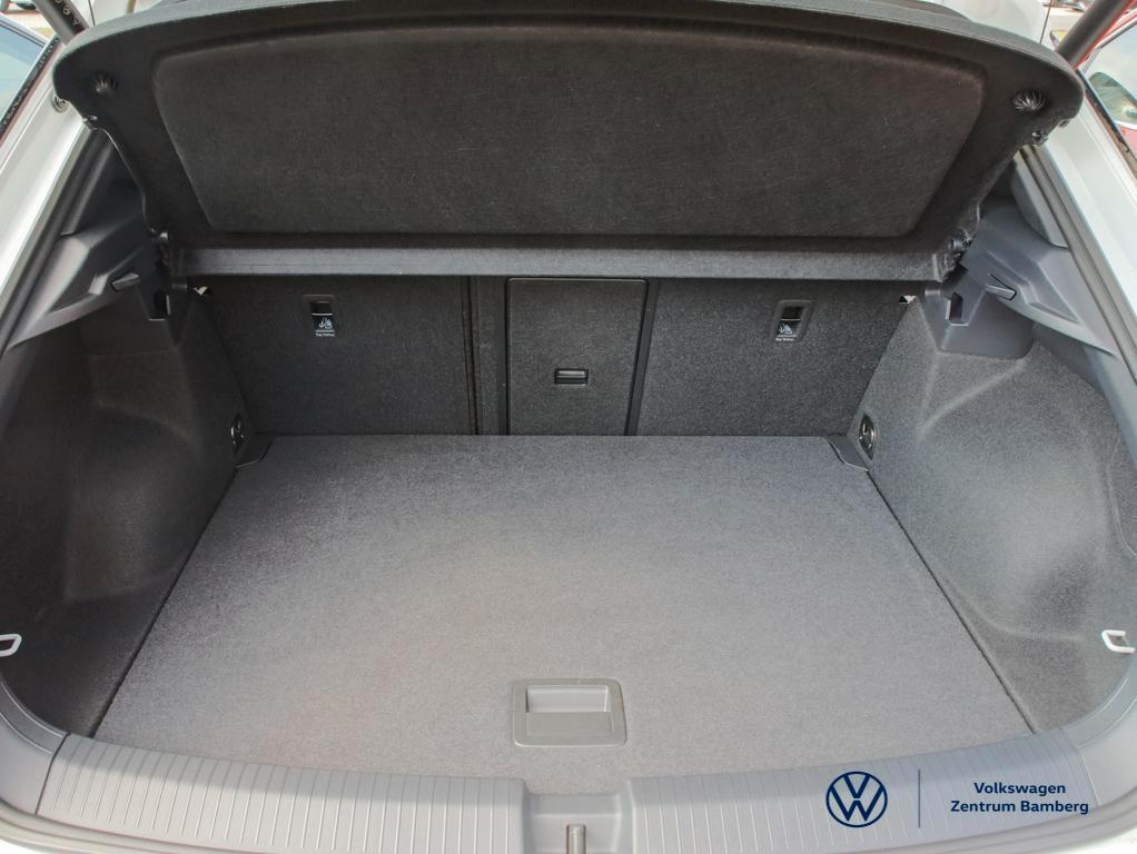 Volkswagen T-Roc 2024 г. Белый, пробег 13500 км