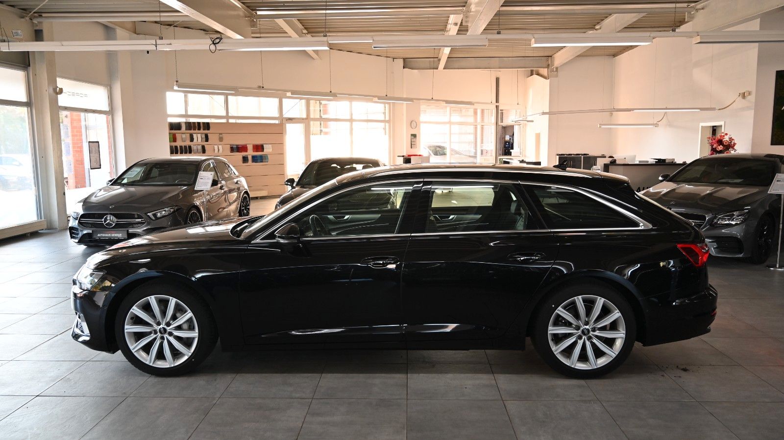 Audi A6 2023 г. Чёрный, пробег 44132 км