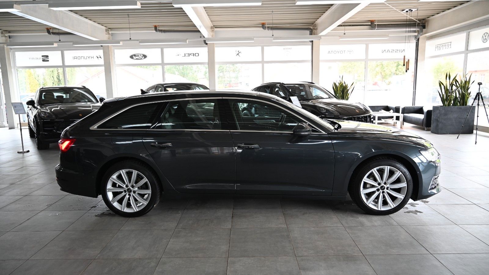 Audi A6 2023 г. Серый, пробег 47132 км