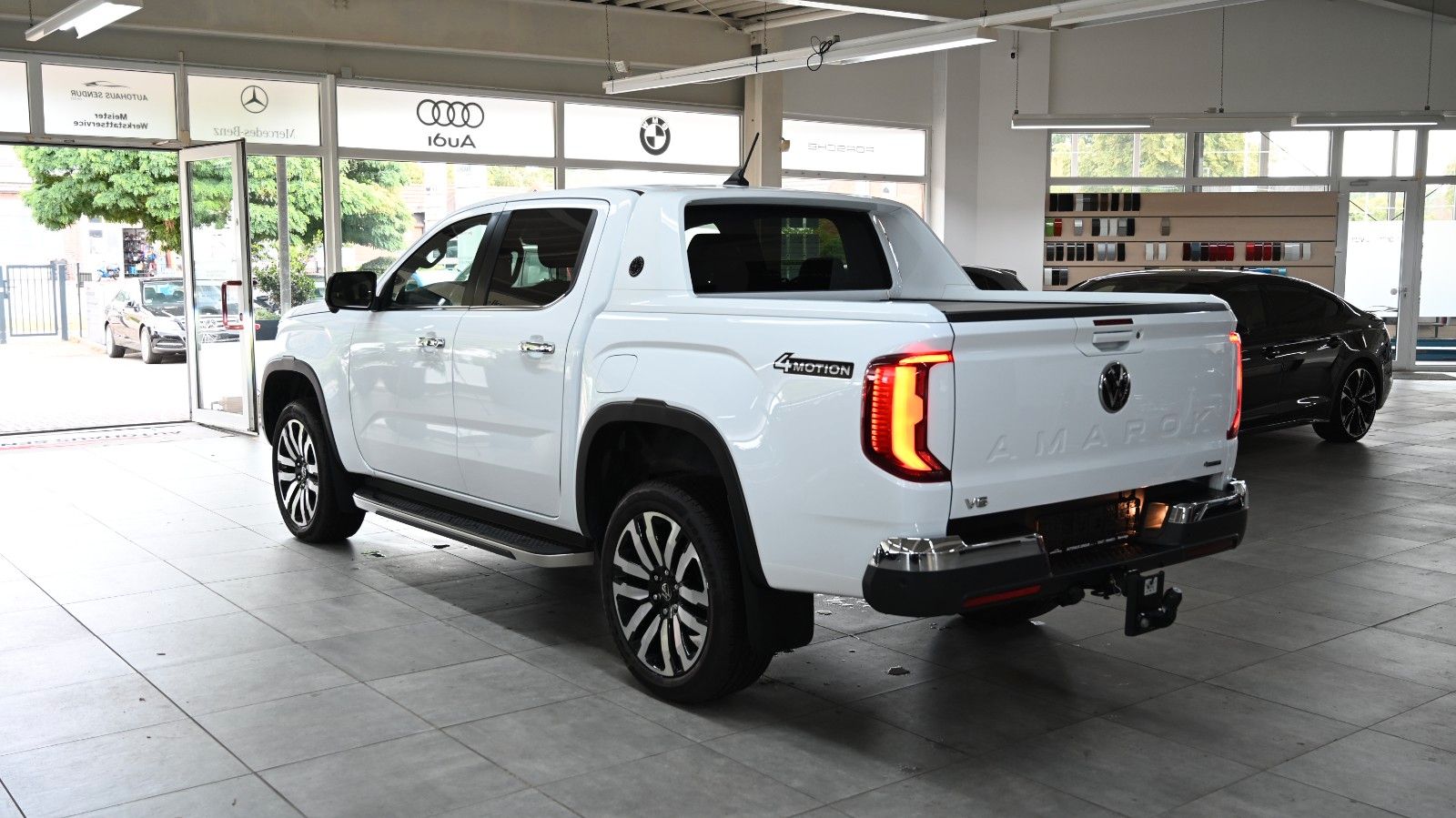 Volkswagen Amarok 2023 г. Синий, пробег 50121 км
