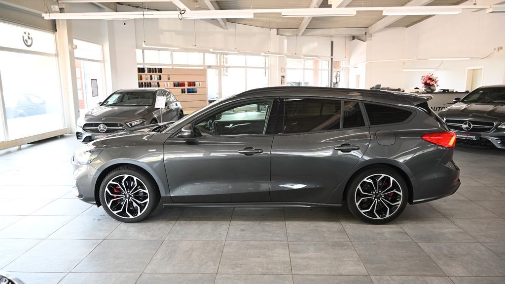 Ford Focus 2022 г. Серый, пробег 47687 км