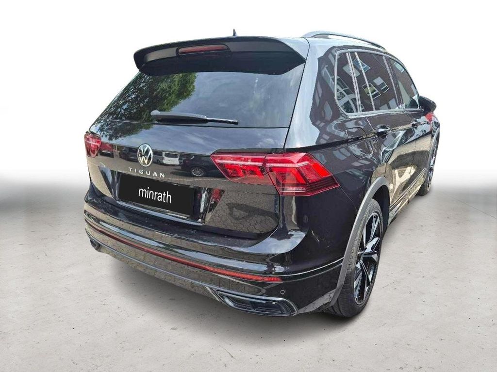 Volkswagen Tiguan 2022 г. Чёрный, пробег 42130 км