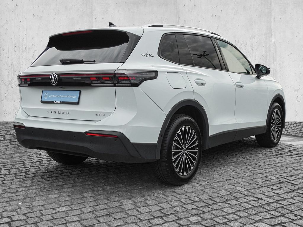 Volkswagen Tiguan 2025 г. Белый, пробег 25676 км
