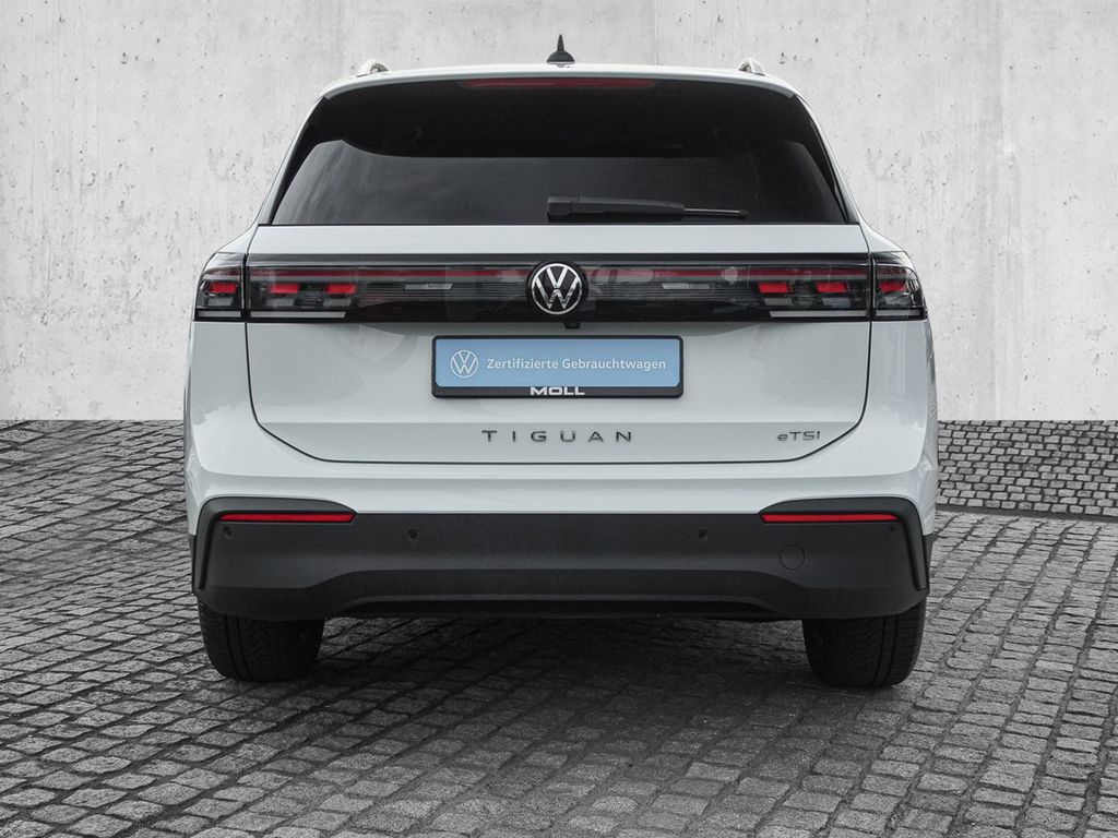 Volkswagen Tiguan 2025 г. Белый, пробег 25676 км