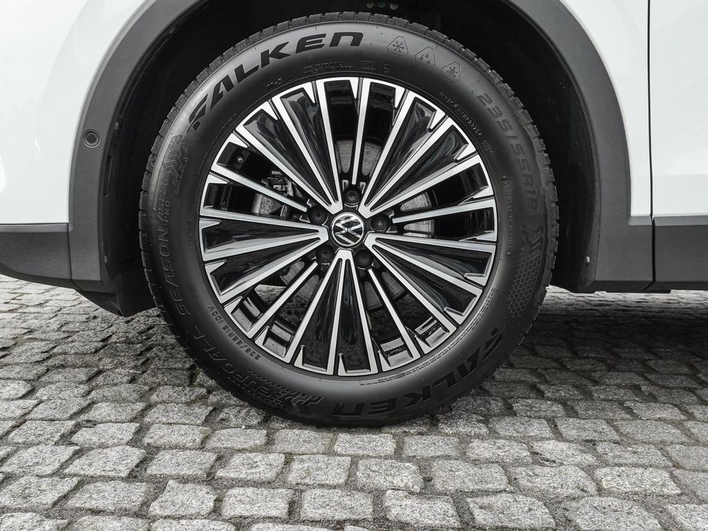 Volkswagen Tiguan 2025 г. Белый, пробег 25676 км