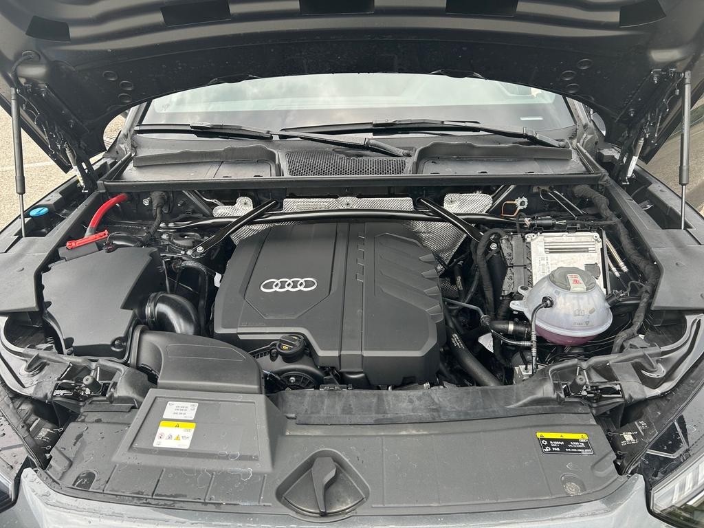 Audi Q5 2023 г. Серый, пробег 26275 км