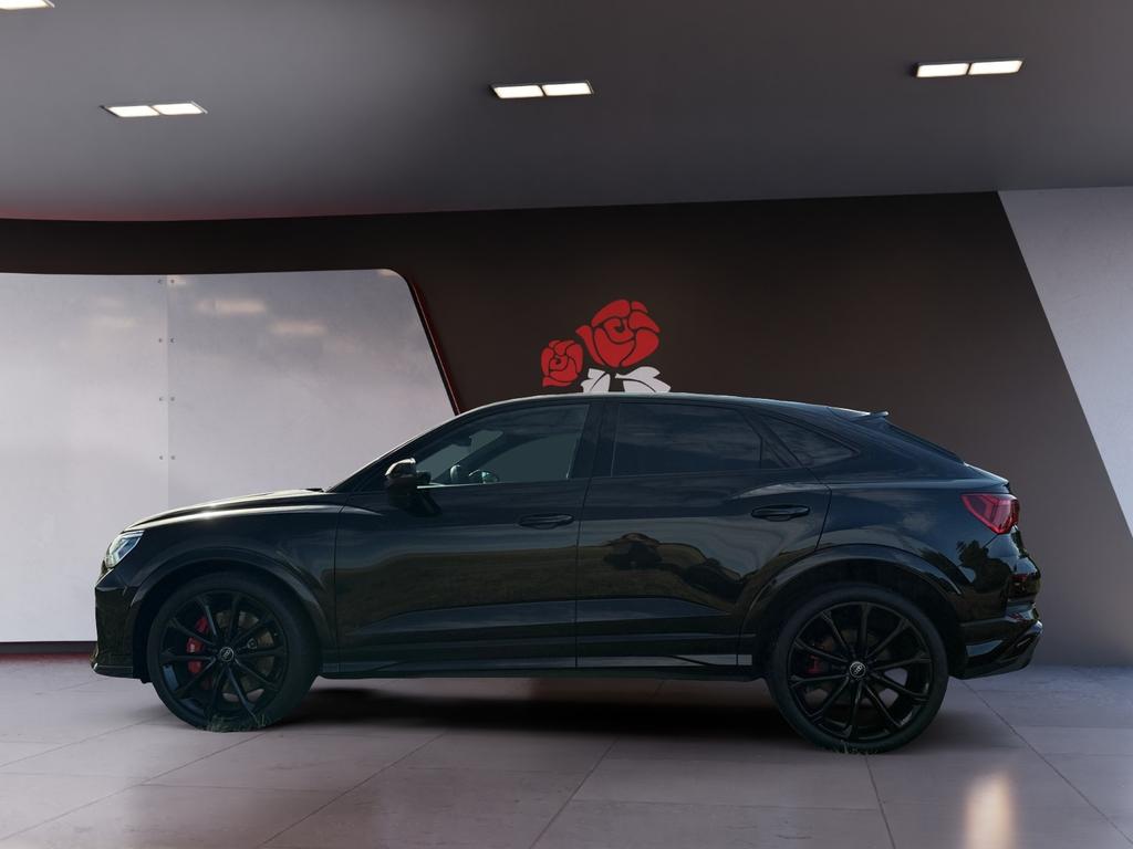 Audi RSQ3 2023 г. Чёрный, пробег 53000 км