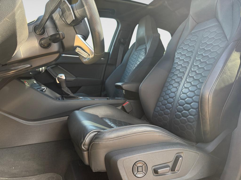 Audi RSQ3 2023 г. Чёрный, пробег 53000 км