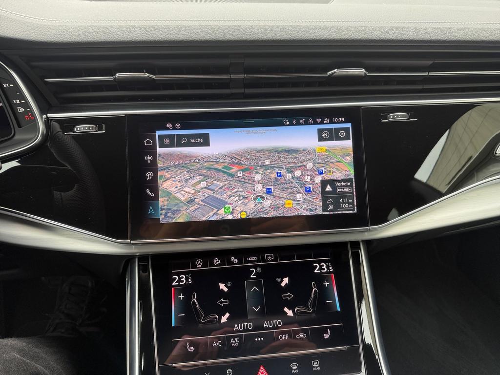 Audi Q8 2025 г. Чёрный, пробег 23718 км