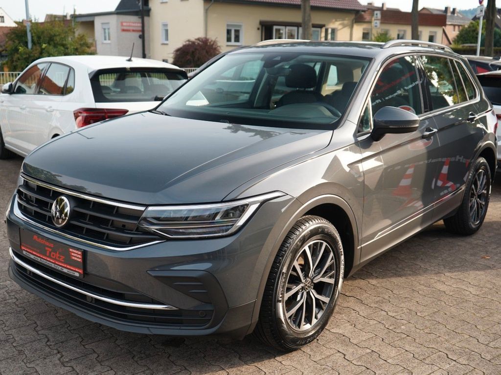 Volkswagen Tiguan 2023 г. Серый, пробег 53471 км