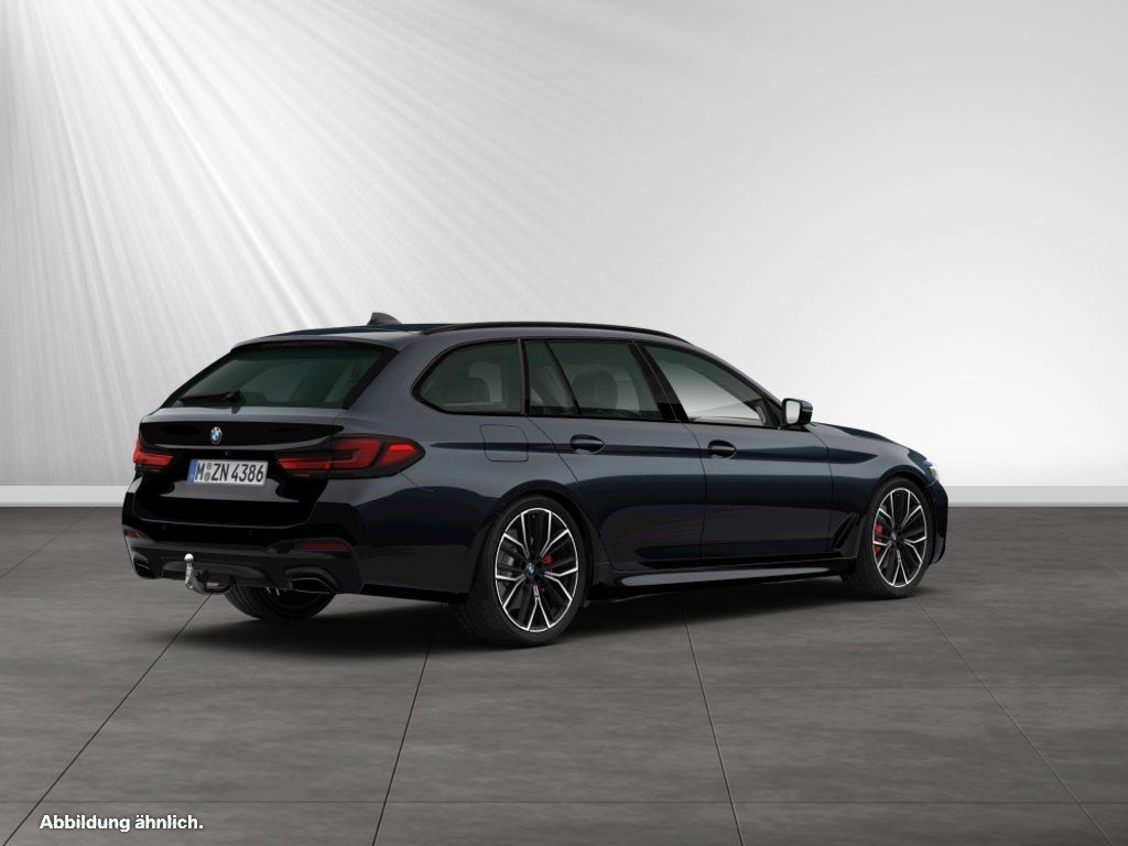 BMW 540 2023 г. Чёрный, пробег 36450 км