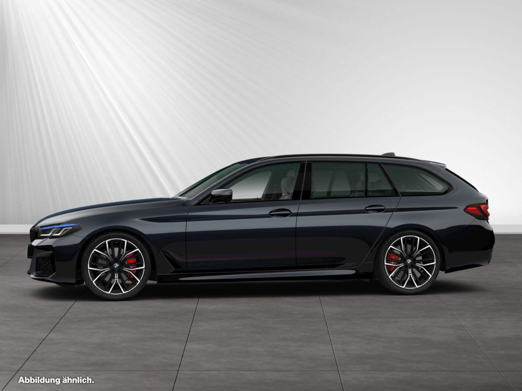 BMW 540 2023 г. Чёрный, пробег 36450 км