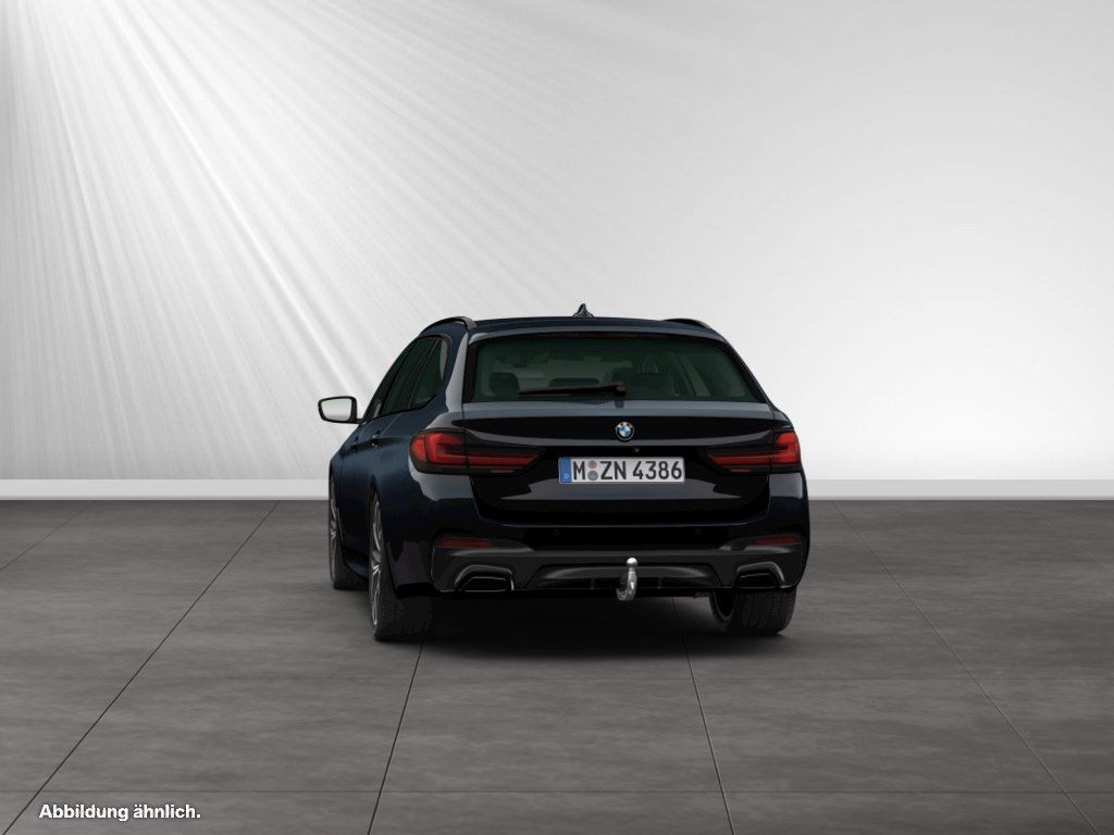 BMW 540 2023 г. Чёрный, пробег 36450 км