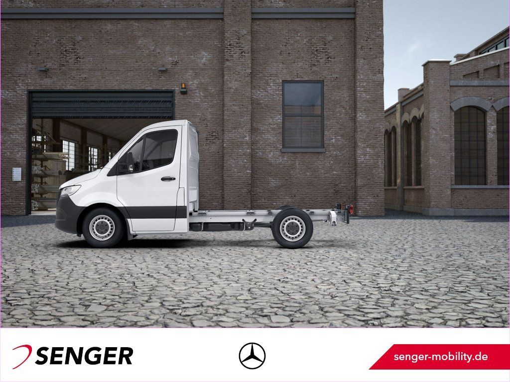 Mercedes-Benz SPRINTER 2021 г. Белый, пробег 56200 км