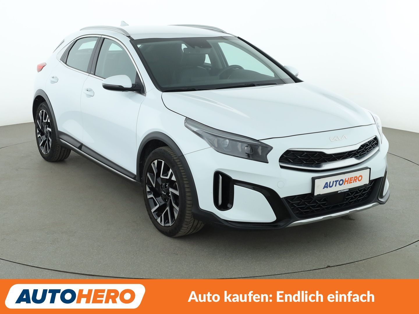 Kia XCeed 2023 г. Белый, пробег 35071 км