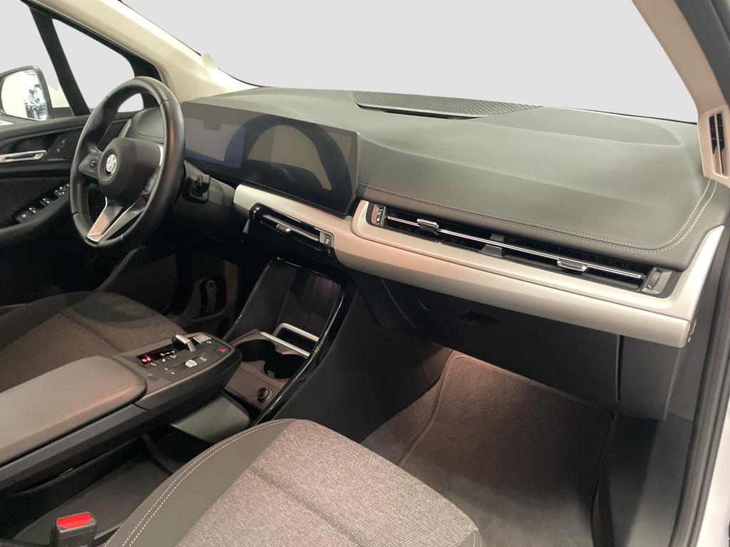 BMW 218 ACTIVE TOURER 2022 г. Белый, пробег 58671 км