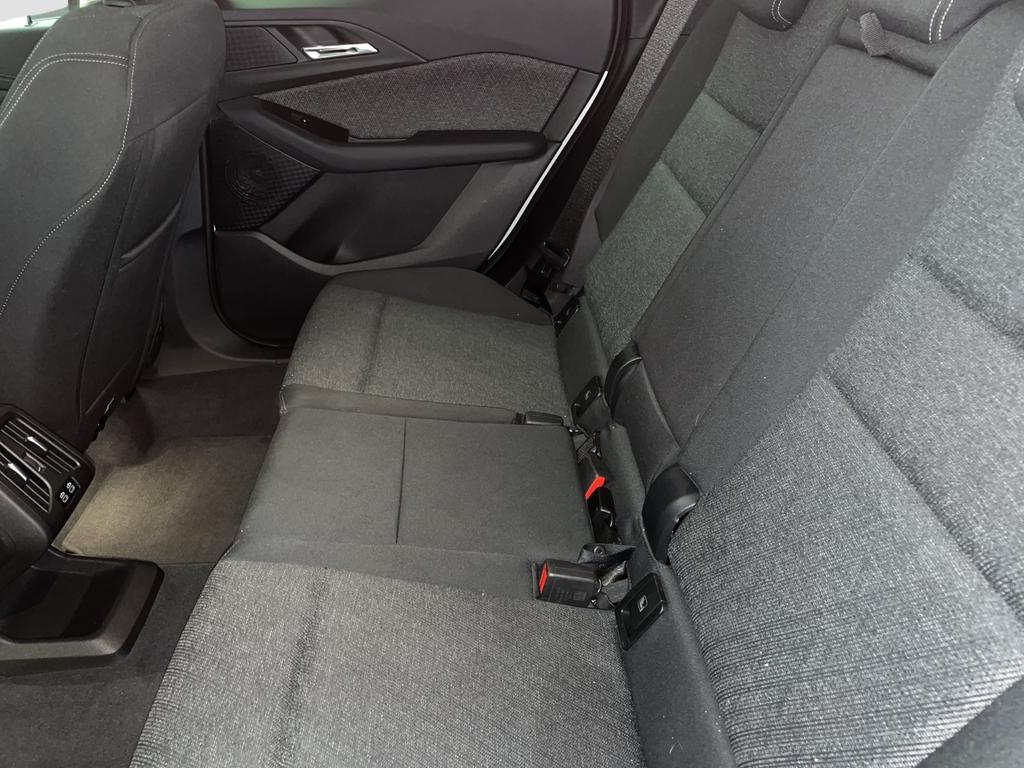 BMW 218 ACTIVE TOURER 2022 г. Белый, пробег 58671 км