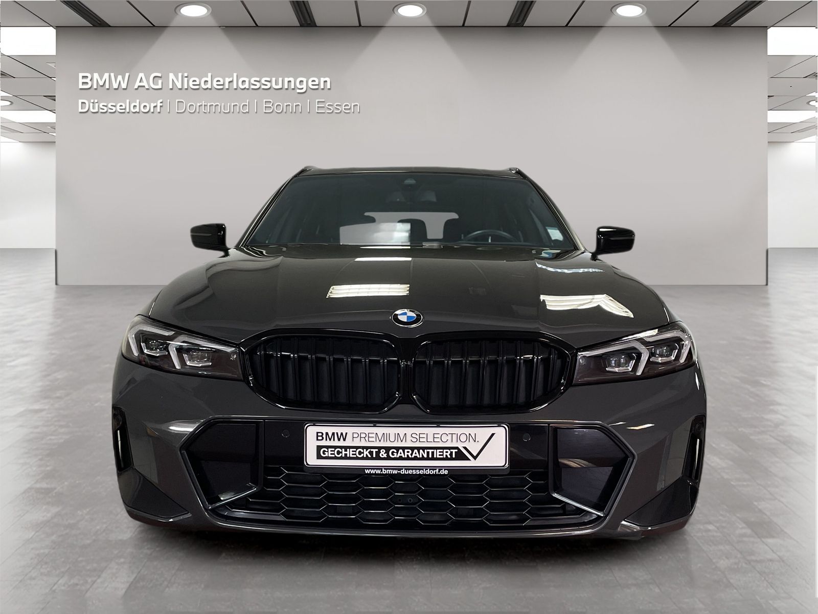 BMW 330 2023 г. Серый, пробег 57247 км