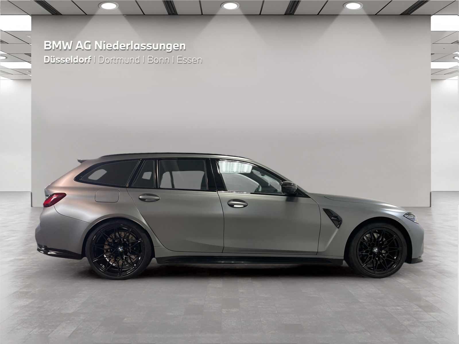 BMW M3 2023 г. Серый, пробег 37381 км