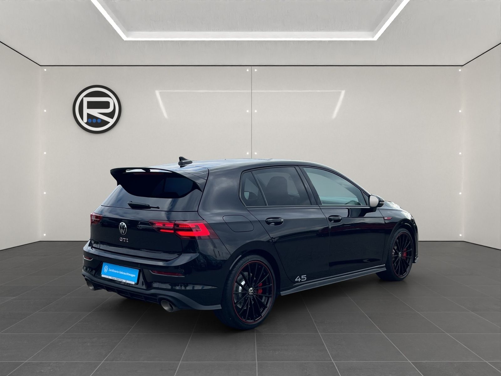 Volkswagen Golf 2022 г. Чёрный, пробег 23754 км