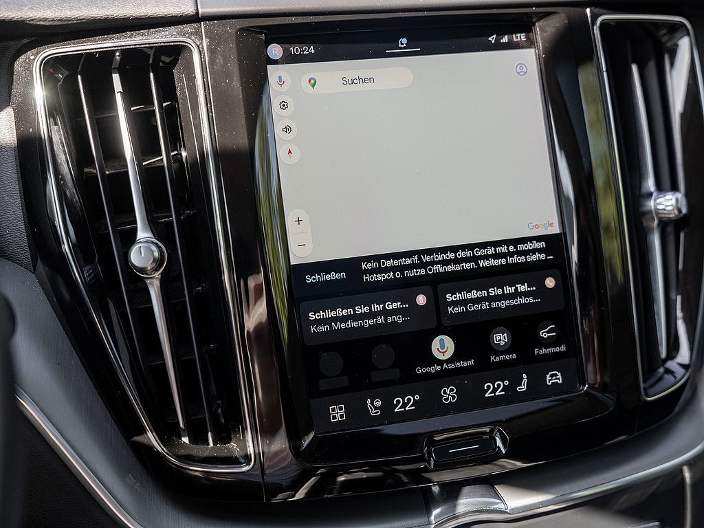Volvo XC60 2022 г. Белый, пробег 41400 км