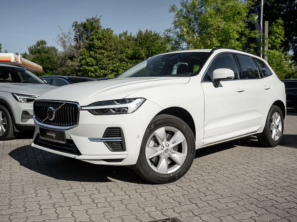 Volvo XC60 2022 г. Белый, пробег 40000 км