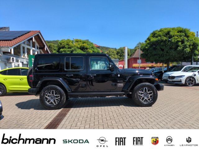 Jeep Wrangler 2025 г. Чёрный, пробег 22689 км