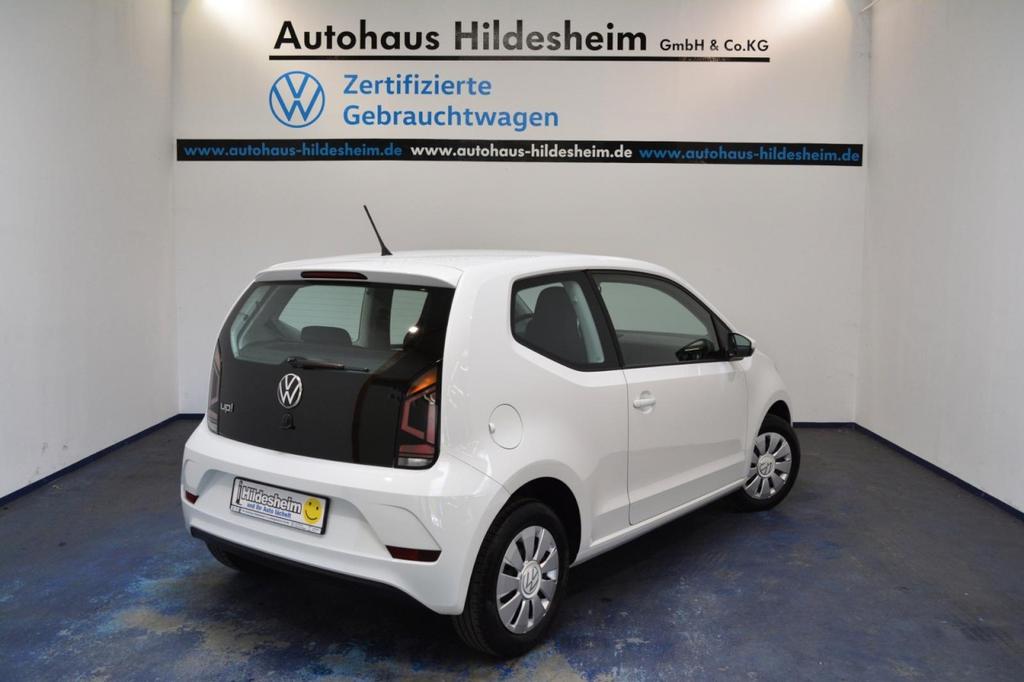 Volkswagen up! 2023 г. Белый, пробег 48400 км
