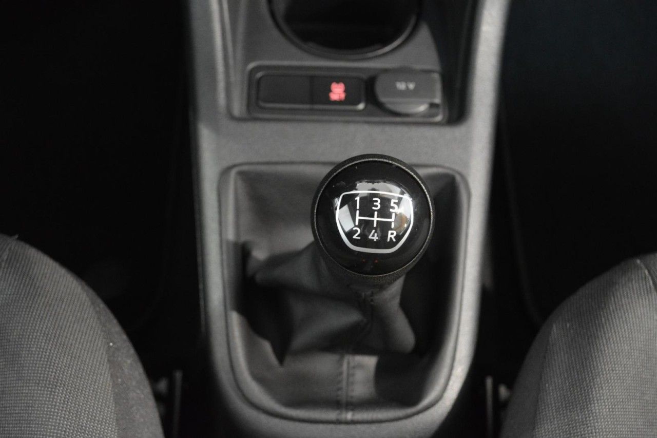 Volkswagen up! 2023 г. Белый, пробег 48400 км