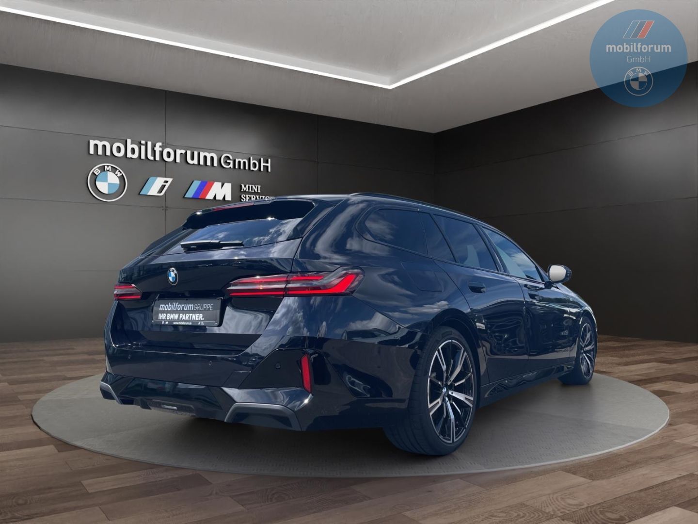 BMW 520 2025 г. Чёрный, пробег 17148 км