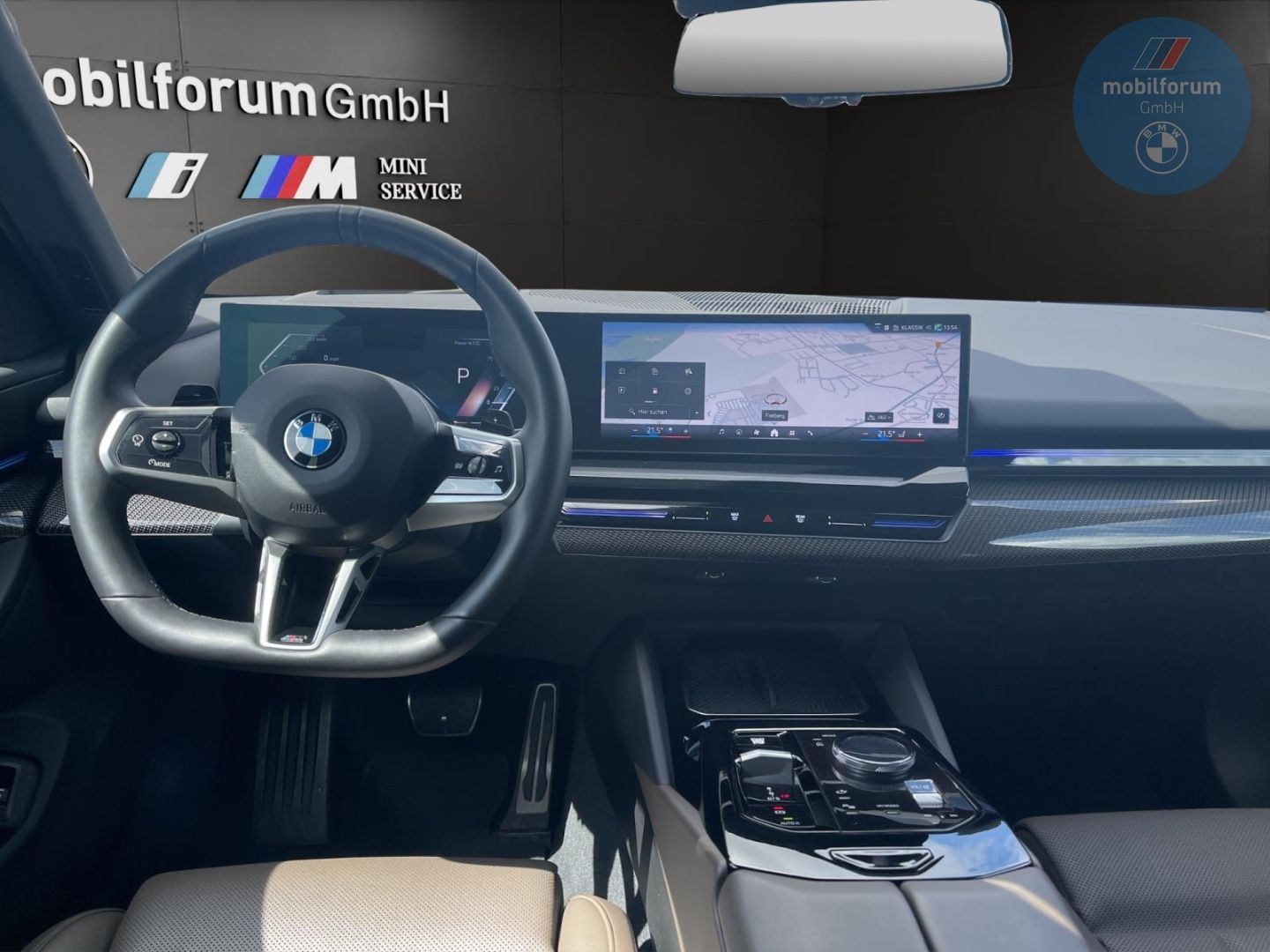 BMW 520 2025 г. Чёрный, пробег 17148 км