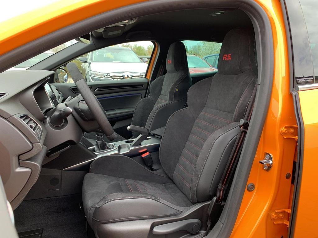Renault Megane 2021 г. Оранжевый, пробег 31200 км