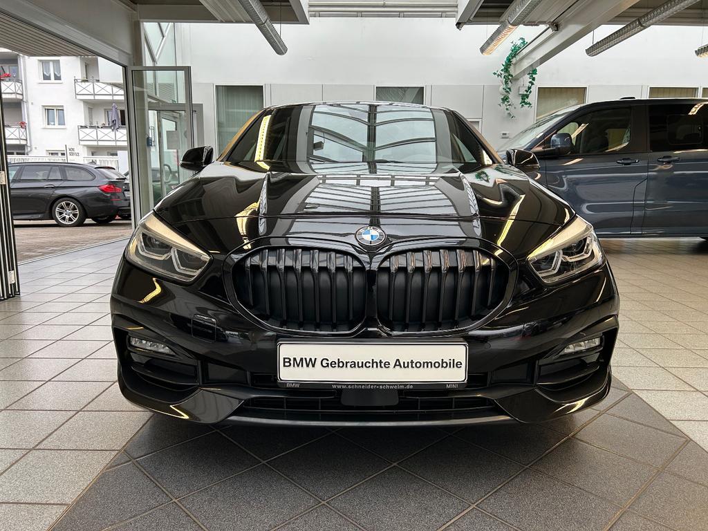 BMW 120 2022 г. Чёрный, пробег 53580 км