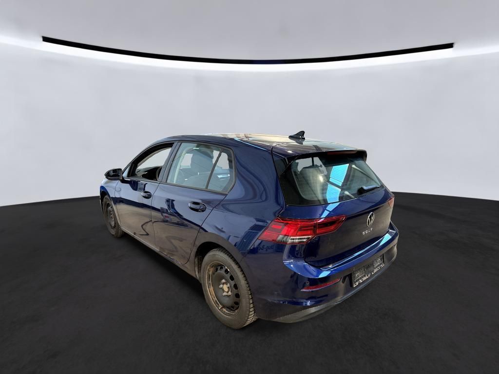 Volkswagen Golf 2023 г. Синий, пробег 54550 км