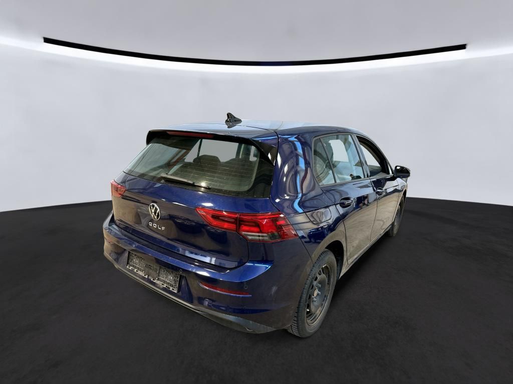 Volkswagen Golf 2023 г. Синий, пробег 54550 км