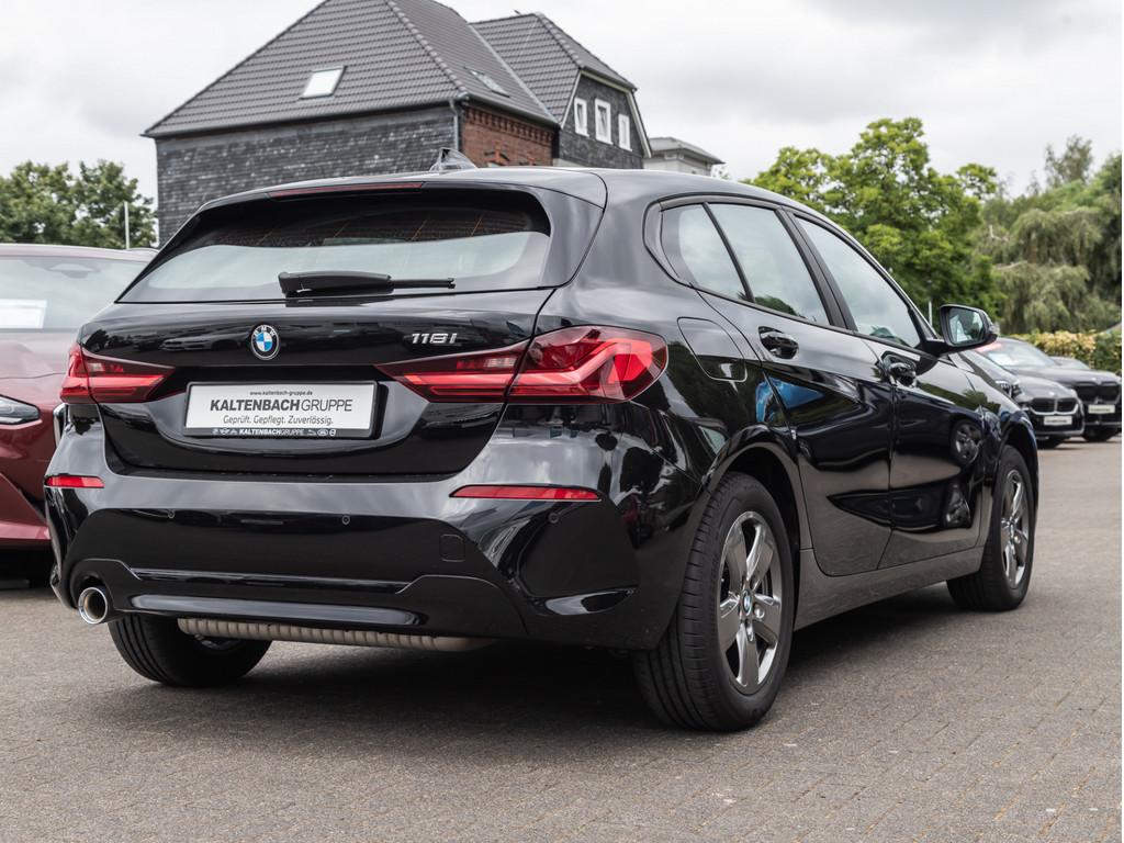 BMW 118 2023 г. Чёрный, пробег 50851 км