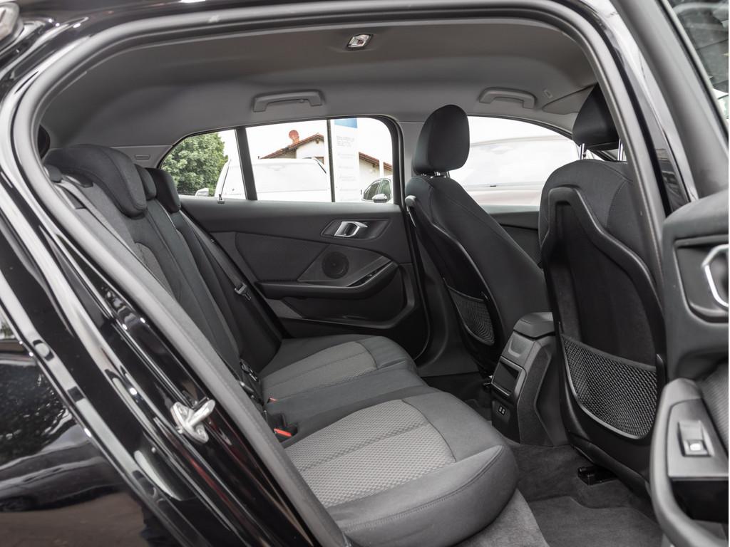 BMW 118 2023 г. Чёрный, пробег 50851 км