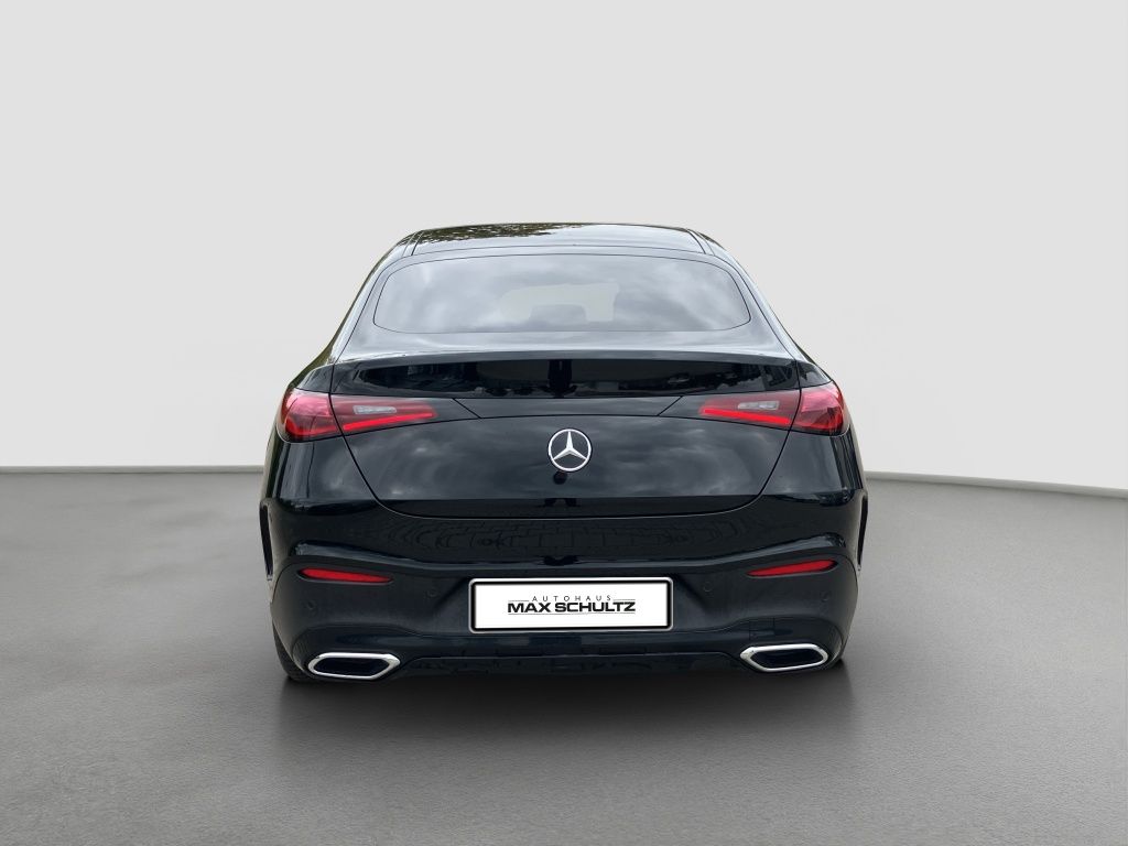 Mercedes-Benz GLC 220 2026 г. Чёрный, пробег 16714 км