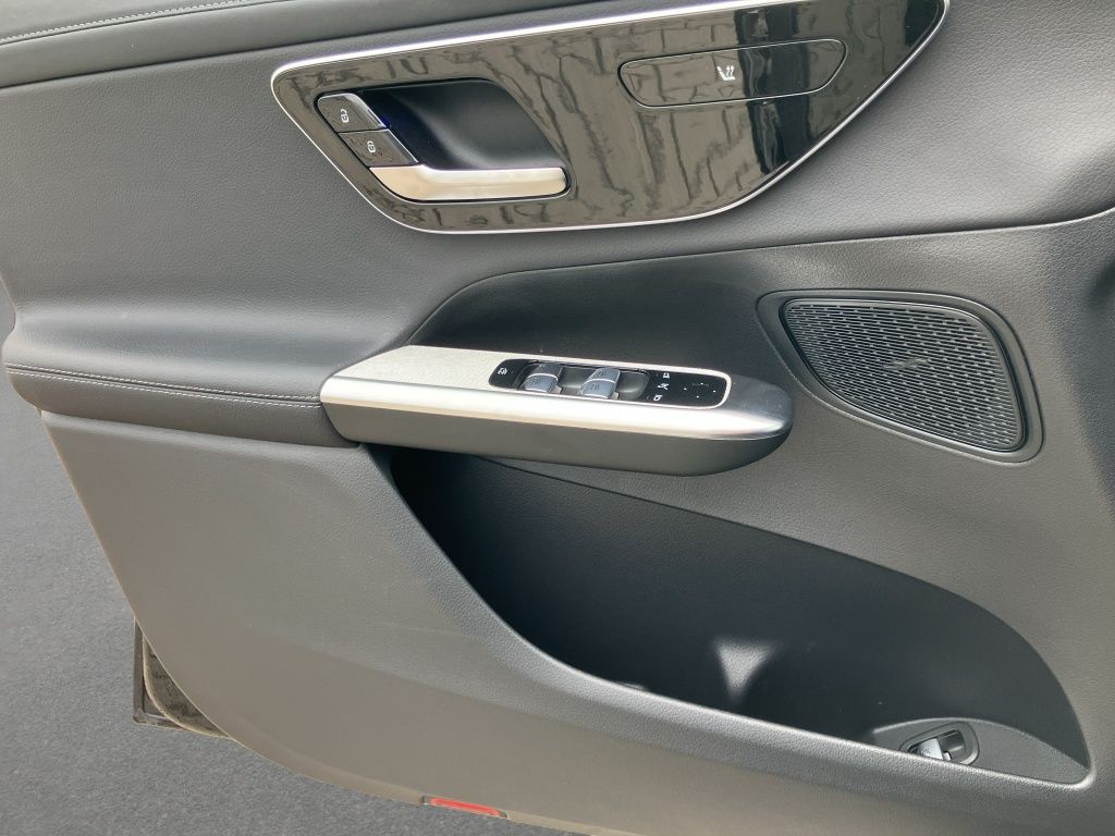 Mercedes-Benz GLC 220 2026 г. Чёрный, пробег 16714 км