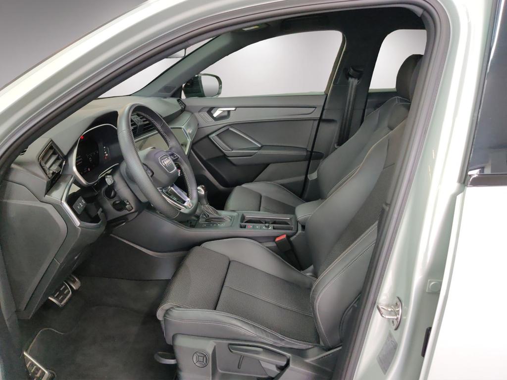 Audi Q3 2024 г. Серебристый, пробег 20130 км